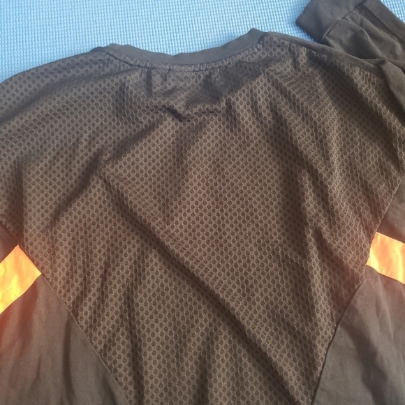 Hp. PUMA Way 1 Long Sleeve Top - Picture 6 of 10